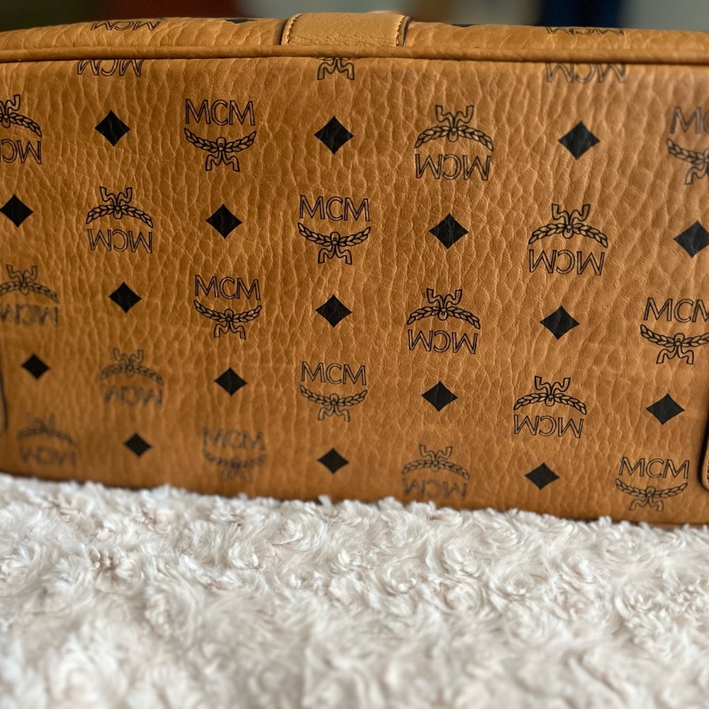 Mcm Medium Reversible Tote In Cognac Color - image 8